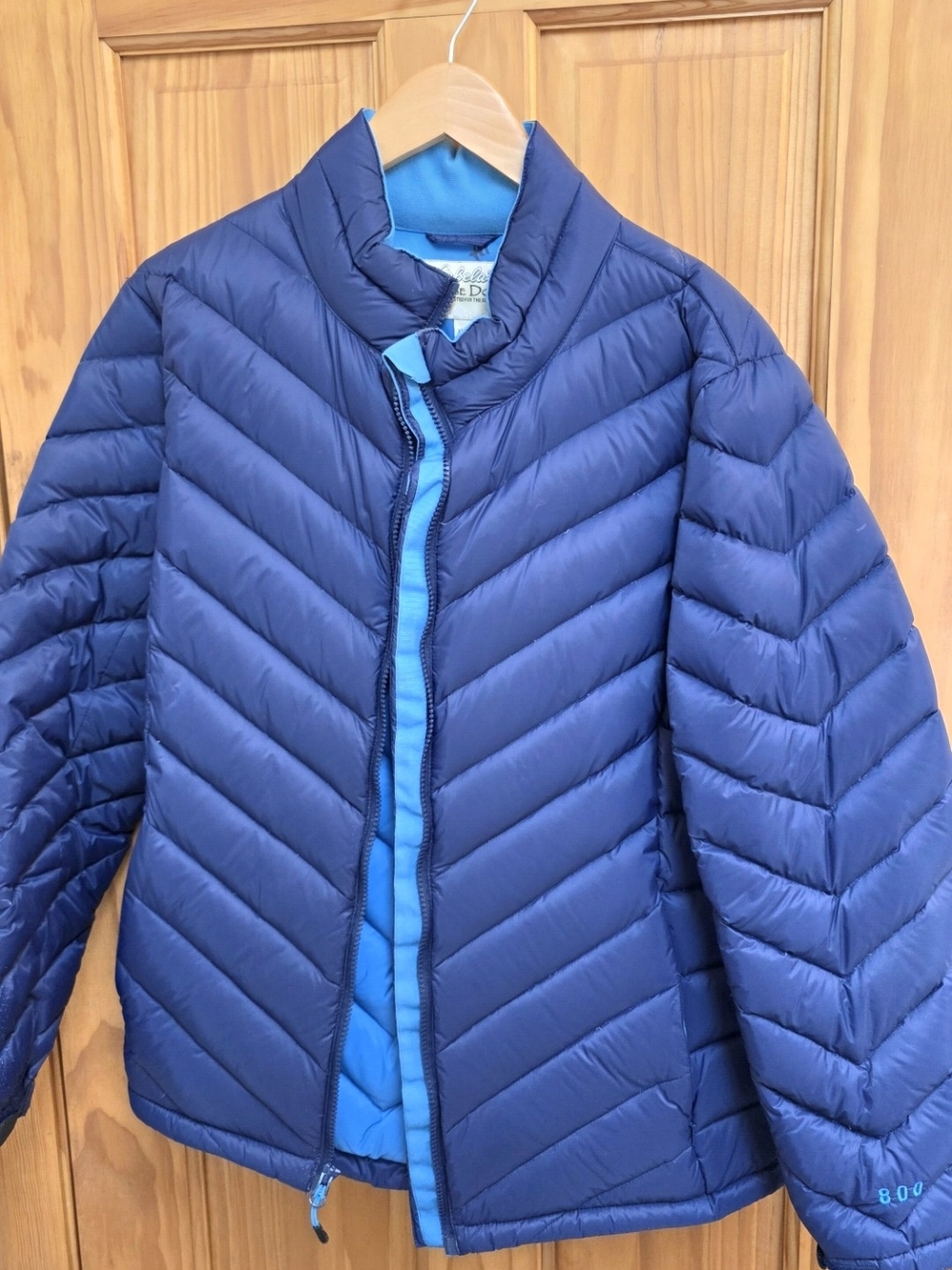 Cabela's Vintage Navy Blue Puffer Jacket with Bright Blue Trim - Women